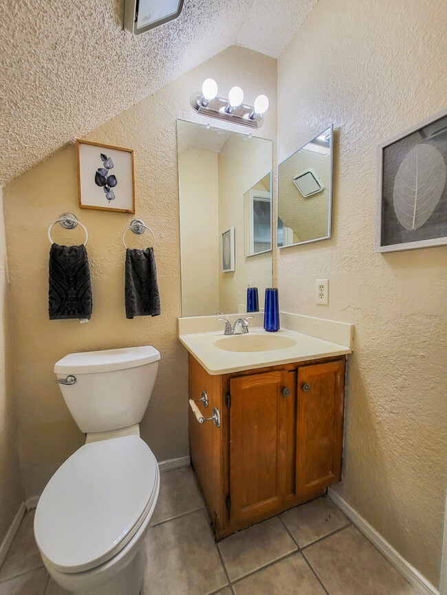 Photo - ARLINGTON COZY HOME 3/2/2