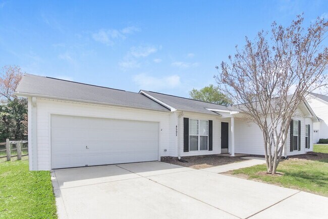 Photo - 4592 Lands End Ct SW