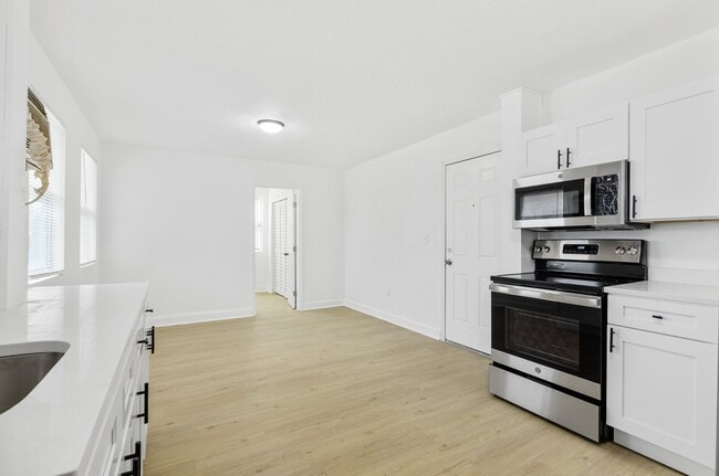 Photo - 1761 19th St S