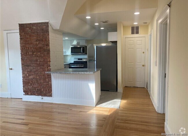 Building Photo - 69 Fountain St Unit 3 Rental