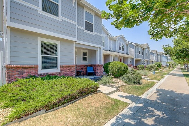 Photo - Evolve Real Estate: Beautiful Corner Townhome Available for Move-in on July 21st!