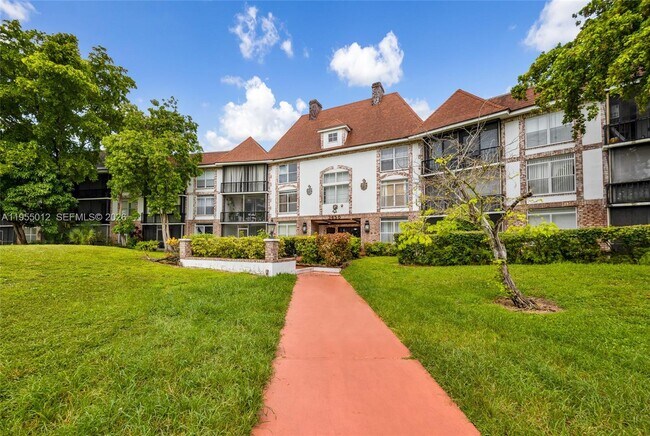 Photo - 3650 Inverrary Dr Unidad 1I