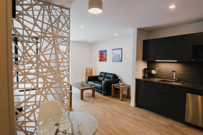 Building Photo - 221 Stradbrook Ave Unit ID1223077P