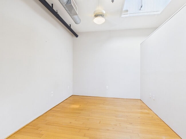 Photo - 1707 E Main St Unidad Apartment 1
