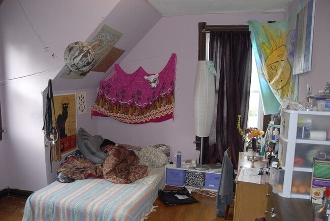 Photo - 327 E 2nd St Unidad Apt 1