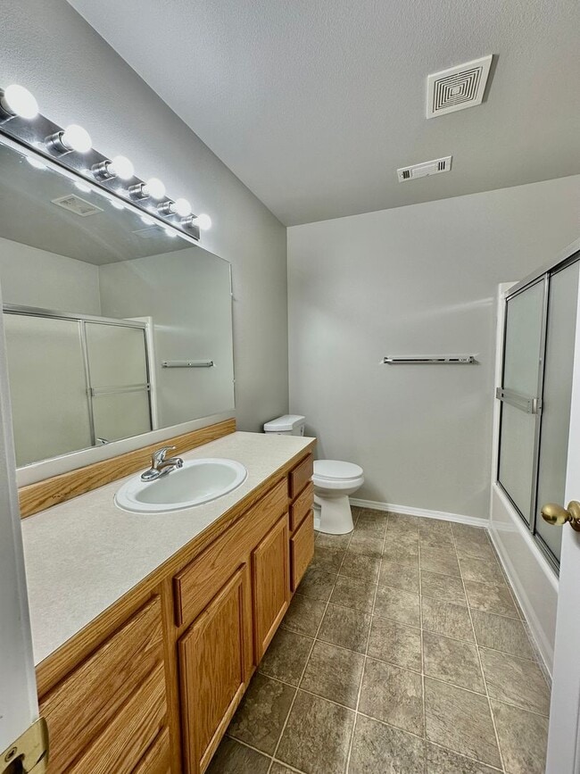 Photo - 2610s-5 Unit 6