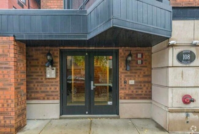 Building Photo - 108 Jackson St Unit 3A Rental