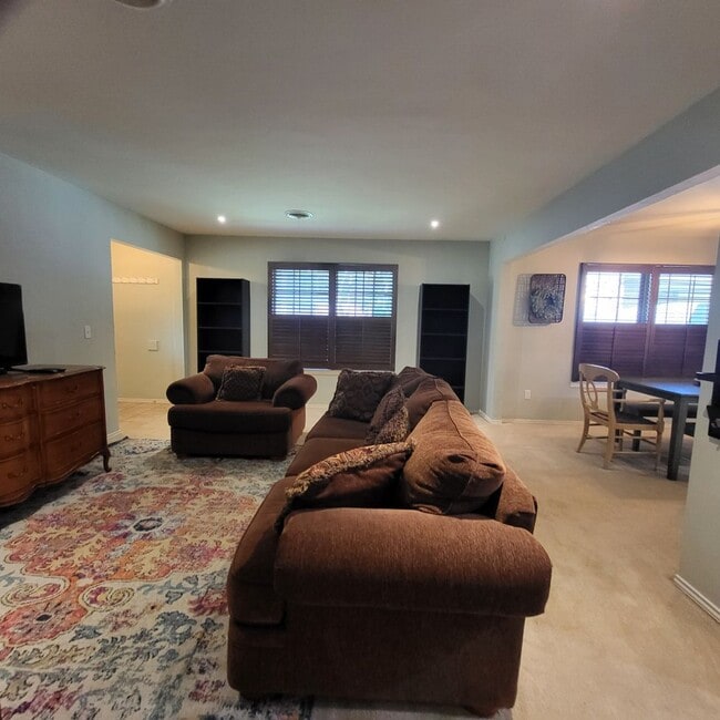 Photo - Fully Furnished Short term or Long Term Re...