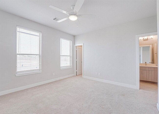 Building Photo - 389 N Centro Cir Unit B
