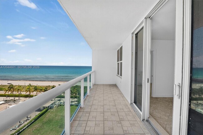 Photo - 5001 Collins Ave Unit 9H