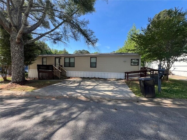 Building Photo - 3700 Ash Dr