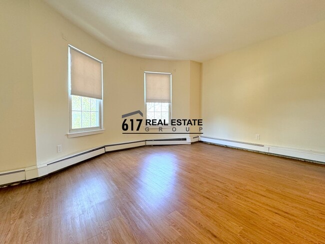 Building Photo - 58 S Huntington Ave Unit 1