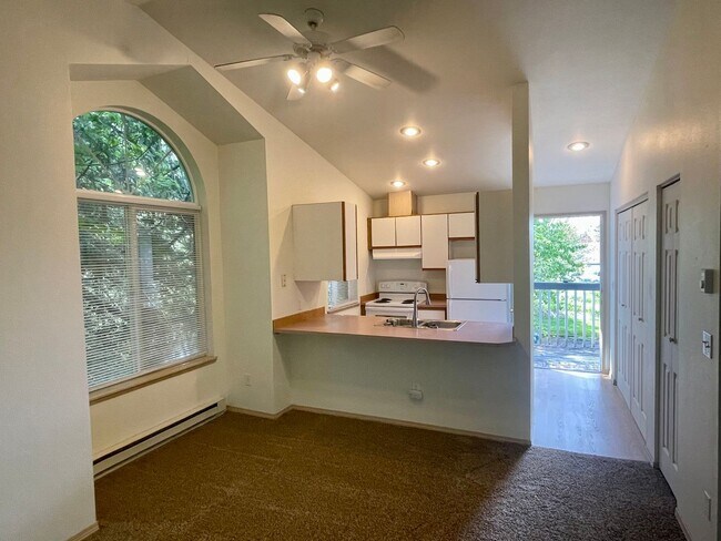Photo - 2-Bedroom Apartment near Walking Trails and Whatcom Falls Park Unidad # 201