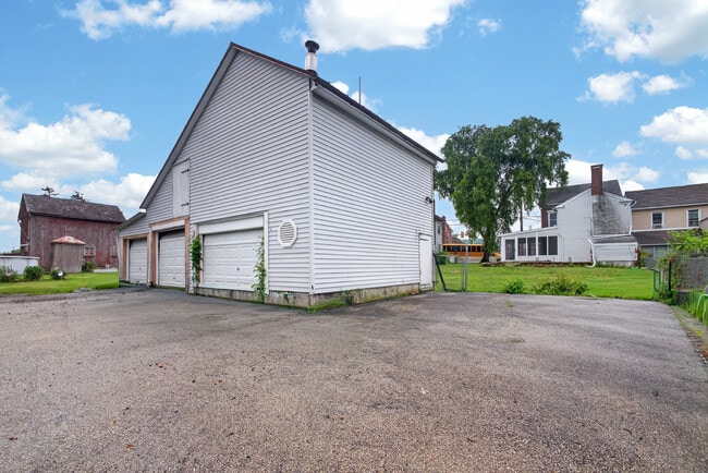 Photo - 1200 Montgomery Ave