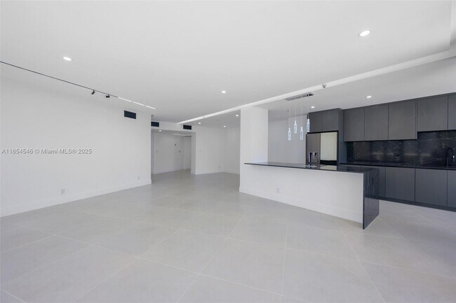 Photo - 20281 E Country Club Dr Unit 1008