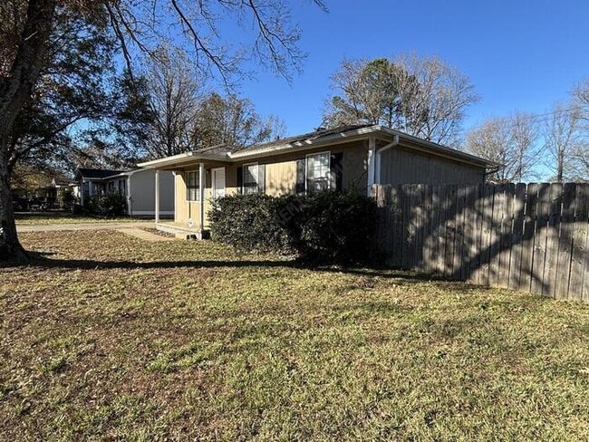 Photo - 1908 Kelly Dr