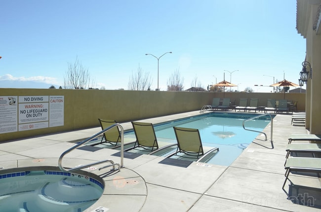 Via Vista Apartment Community