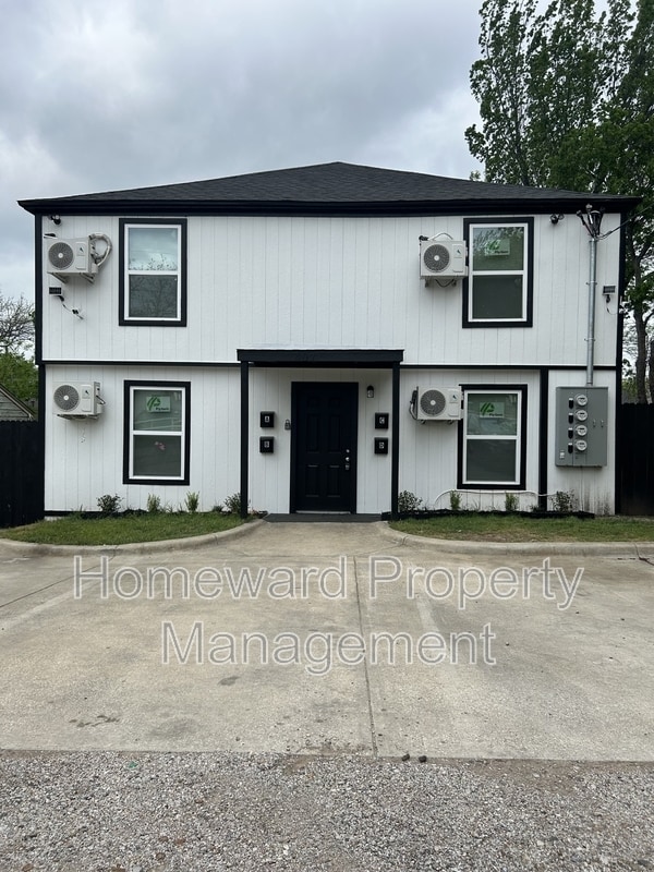 Photo - 407 N Justin Ave