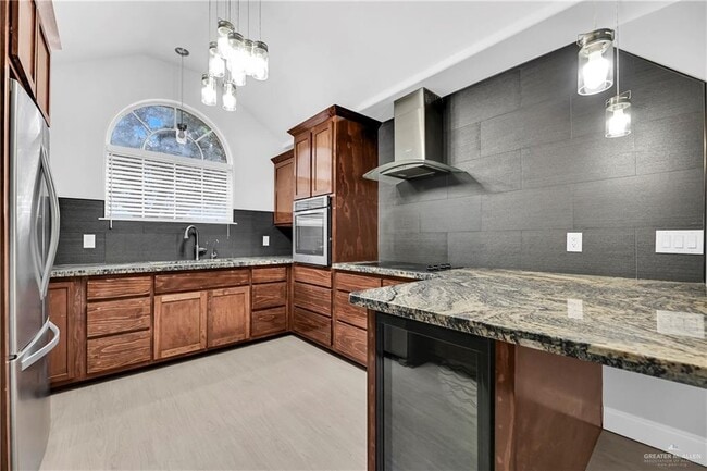 Photo - 13 Quamasia Ave