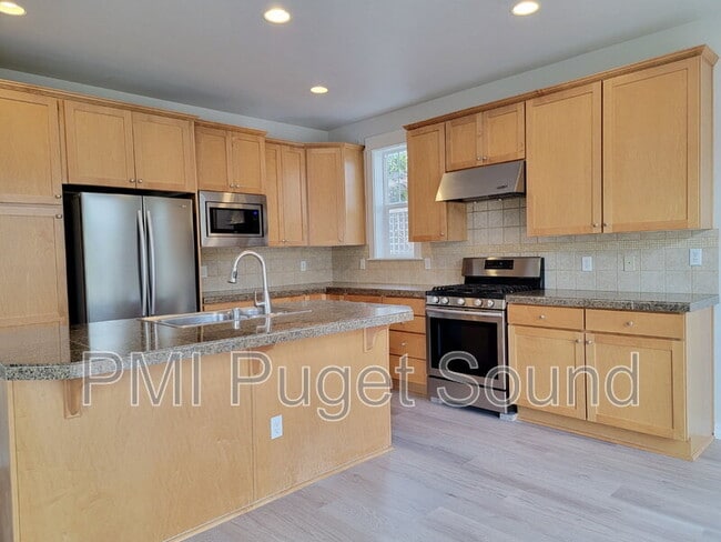 Photo - 576 Mount Baker Pl NE