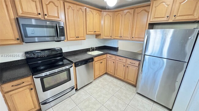 Photo - 5525 N Lakewood Cir Unit 215