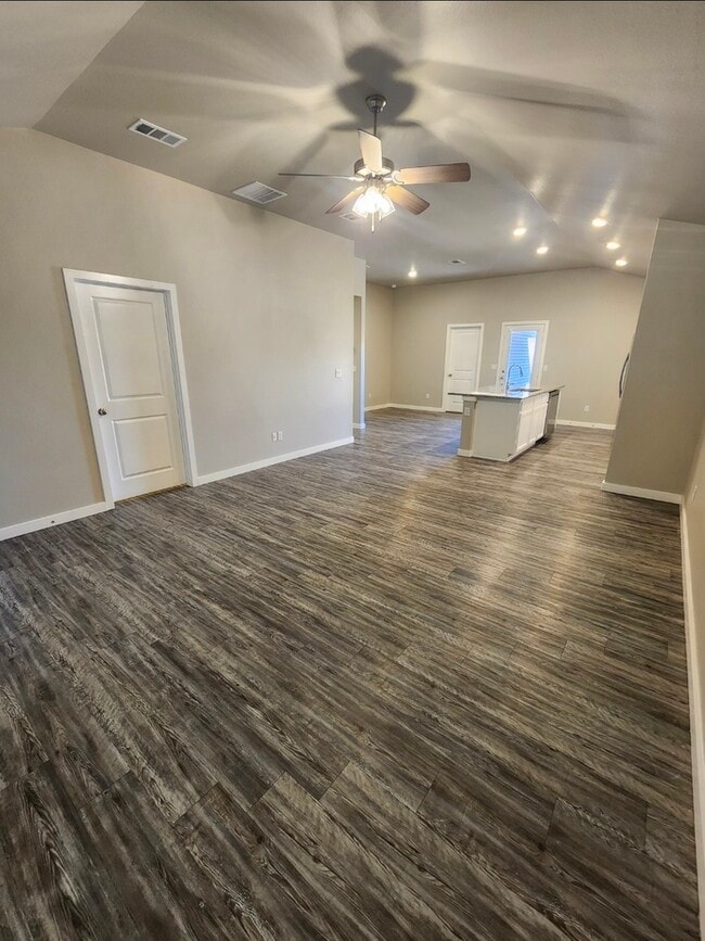 Photo - 3 bed 2 bath home in Lone Star Trails! 2 car garage