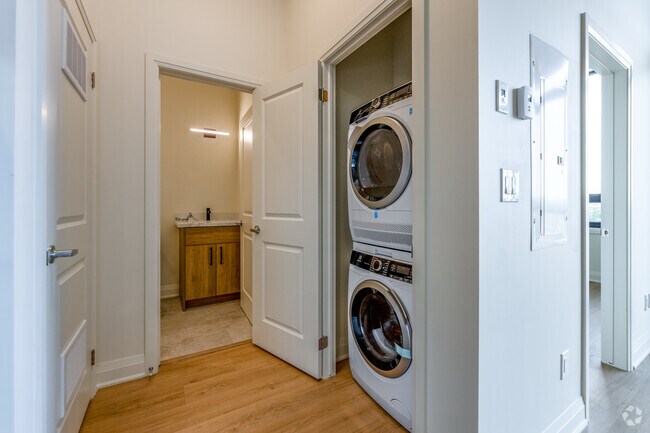 04 Layout 1BR, 1BA - 538SF - Washer/Dryer - 11 Robert