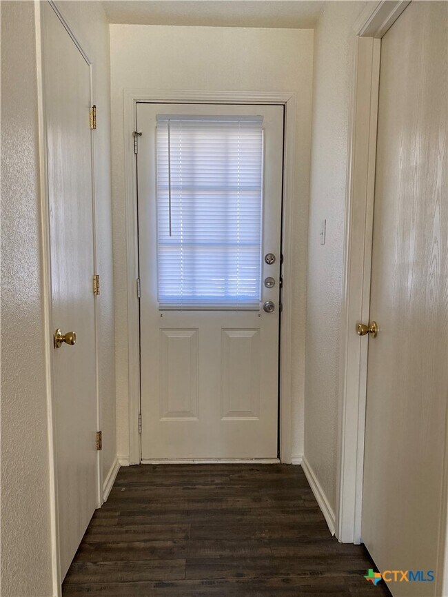 Photo - 4409 Jeff Scott Dr