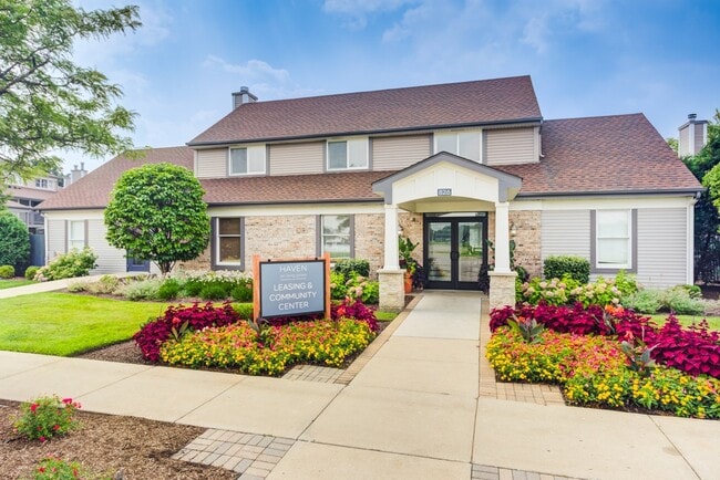 Building Photo - Haven on Long Grove