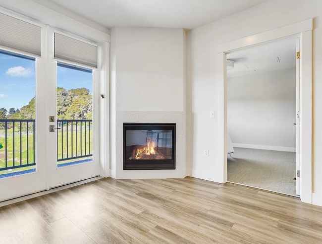 Building Photo - Incredible Unit 206 Rental