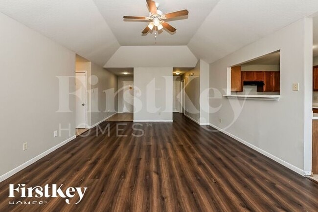 Photo - 8222 Sanford St