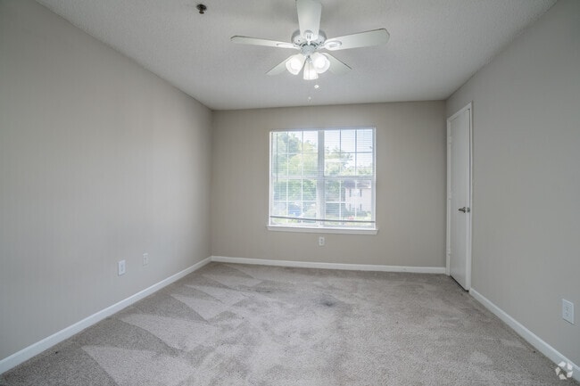 2BR, 2BA - 1,082SF - Primary Bedroom