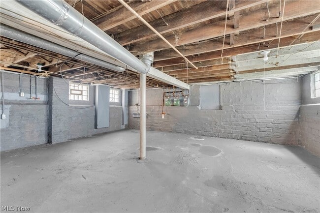 Building Photo - 414 E 148th St Unit 2/UP