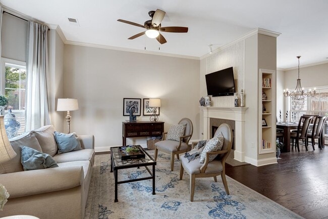 Photo - 115 W Carolina Ave