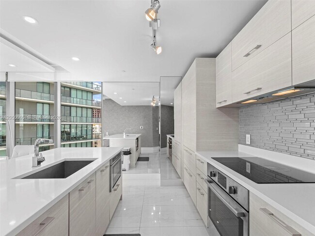 Photo - 650 NE 32nd St Unit 1201