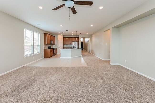 Photo - 25322 Squire Knoll St