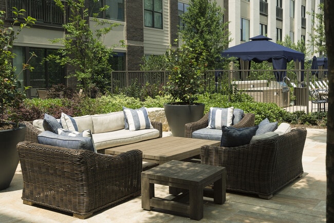 Viridian Design District