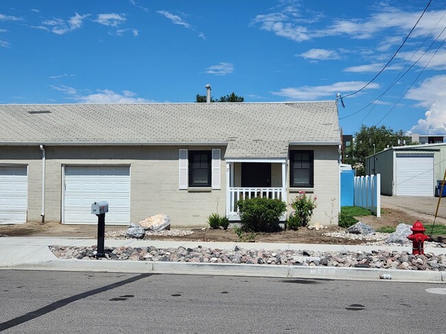 Photo - Cozy 1 Bd 1 Bath Remodeled Duplex House