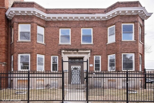 Building Photo - 7311 S Stewart Ave Unit 7313 - 2