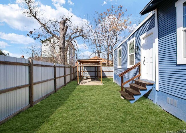 Photo - 415 S Olive St