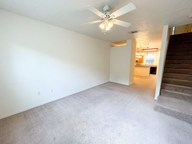 Photo - Victoria Station #134 Unit 134