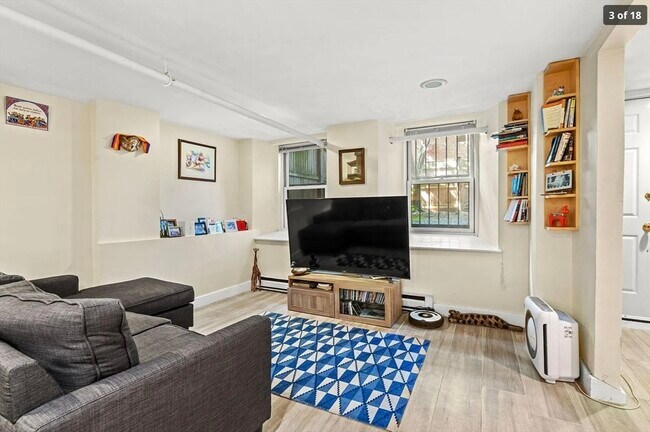 Photo - 30 Dartmouth St Unit 1