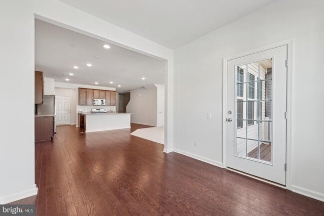 Photo - 352 Milton Stamp Dr