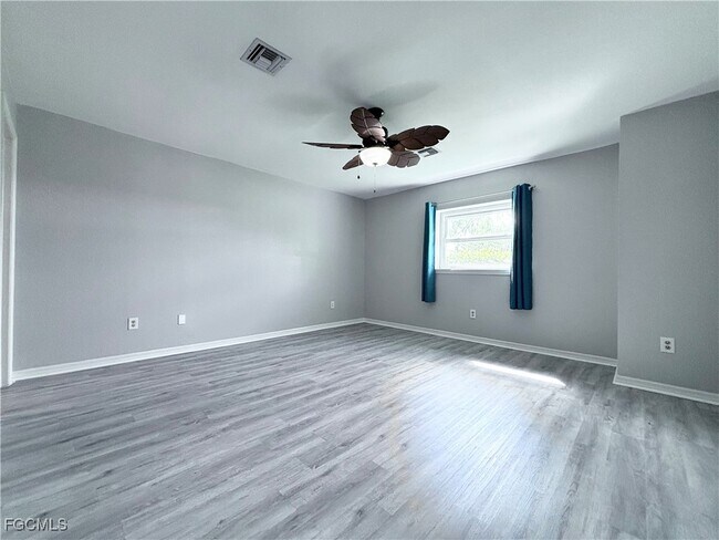 Building Photo - 4523 SW 7th Pl