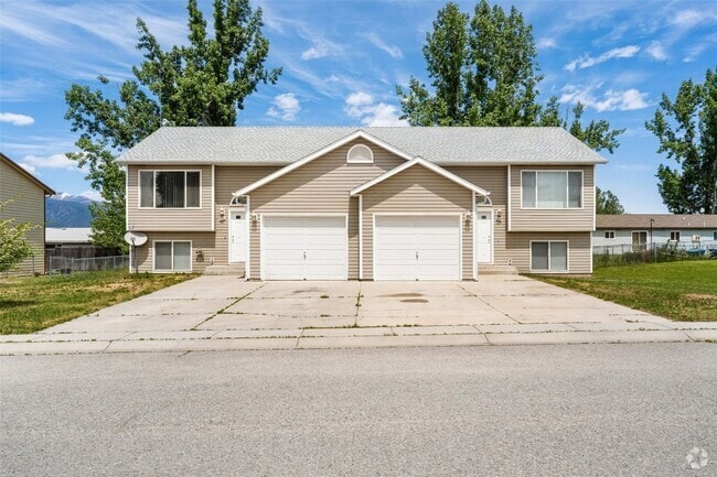 Building Photo - 814 Unit 219 Rental