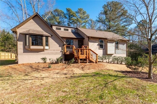 Photo - 4800 Grants Way NE