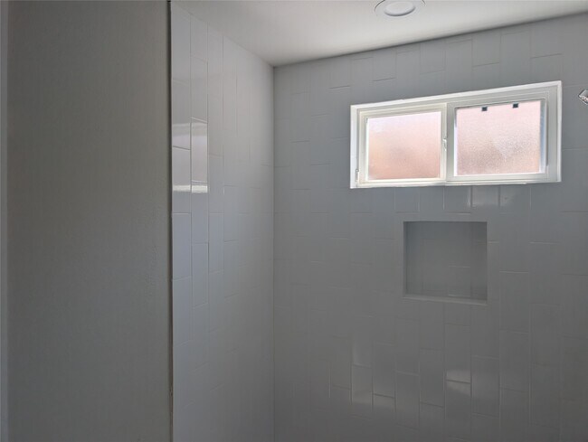 Photo - 8316 Curry Rd