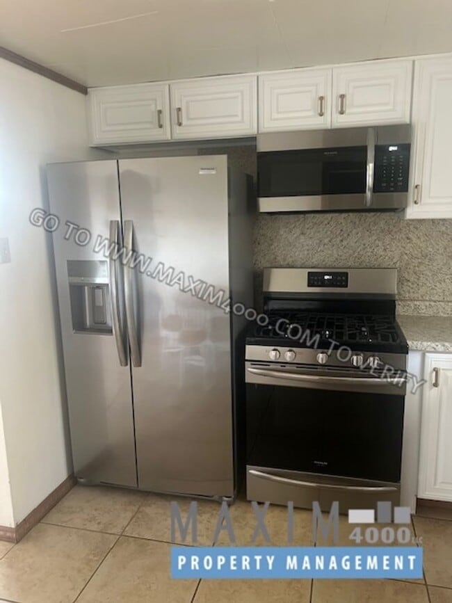 Photo - 323 N Mulberry St