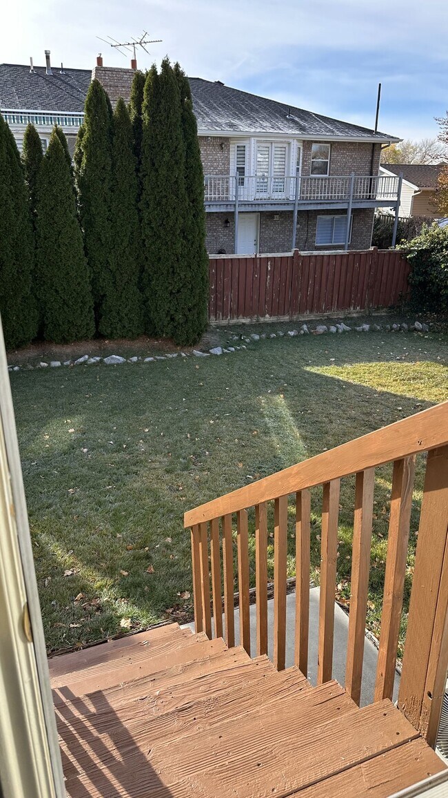Photo - 780 E 1150 N