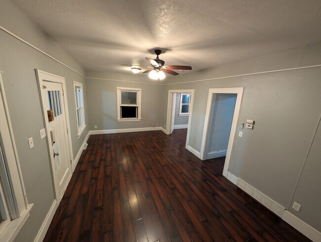 Photo - 115 N Covell Ave Unit 1